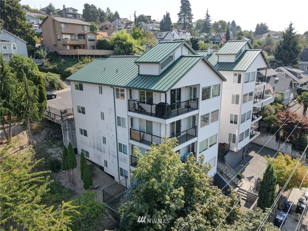 512 Mill Avenue South Renton, WA 98057 - Photo 14 of 19 an aerial view of a house with a garden