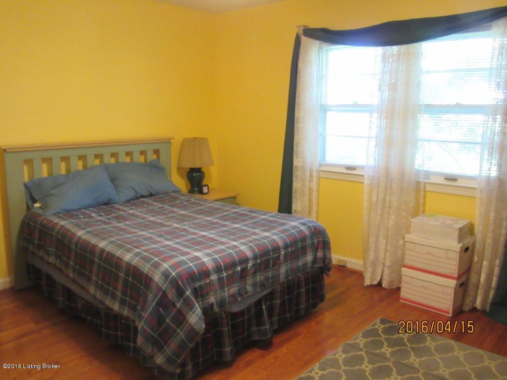4318 Lowe Road Louisville, KY 40220 - Photo 8 of 16 Lowe 2nd Bedroom