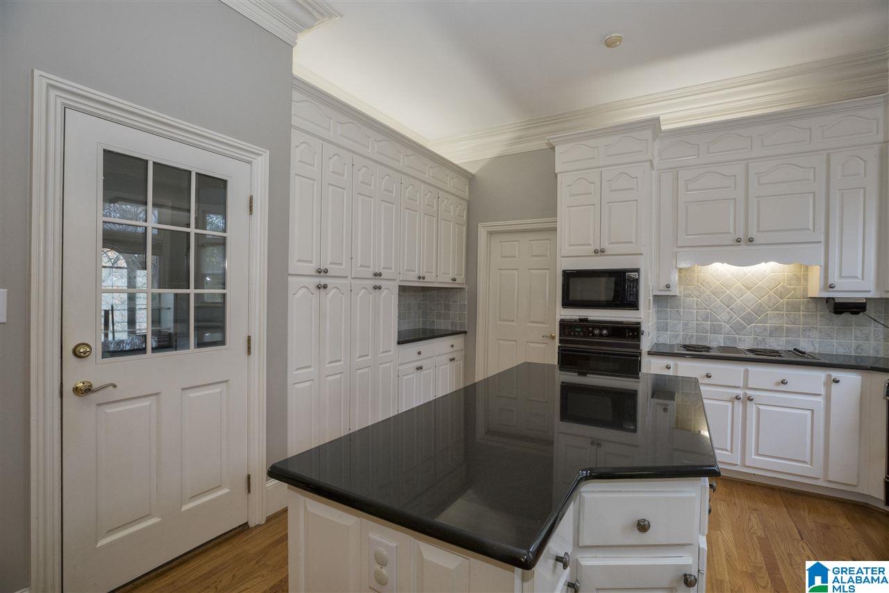 401 Woodward Road Trussville, AL 35173 - Photo 8 of 31