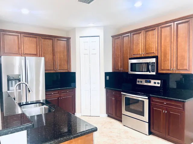 $3,100 | 7406 Briella Drive, Boynton Beach, FL 33437