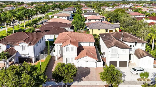 $5,200 | 17994 Northwest 87th Place, Hialeah, FL 33018