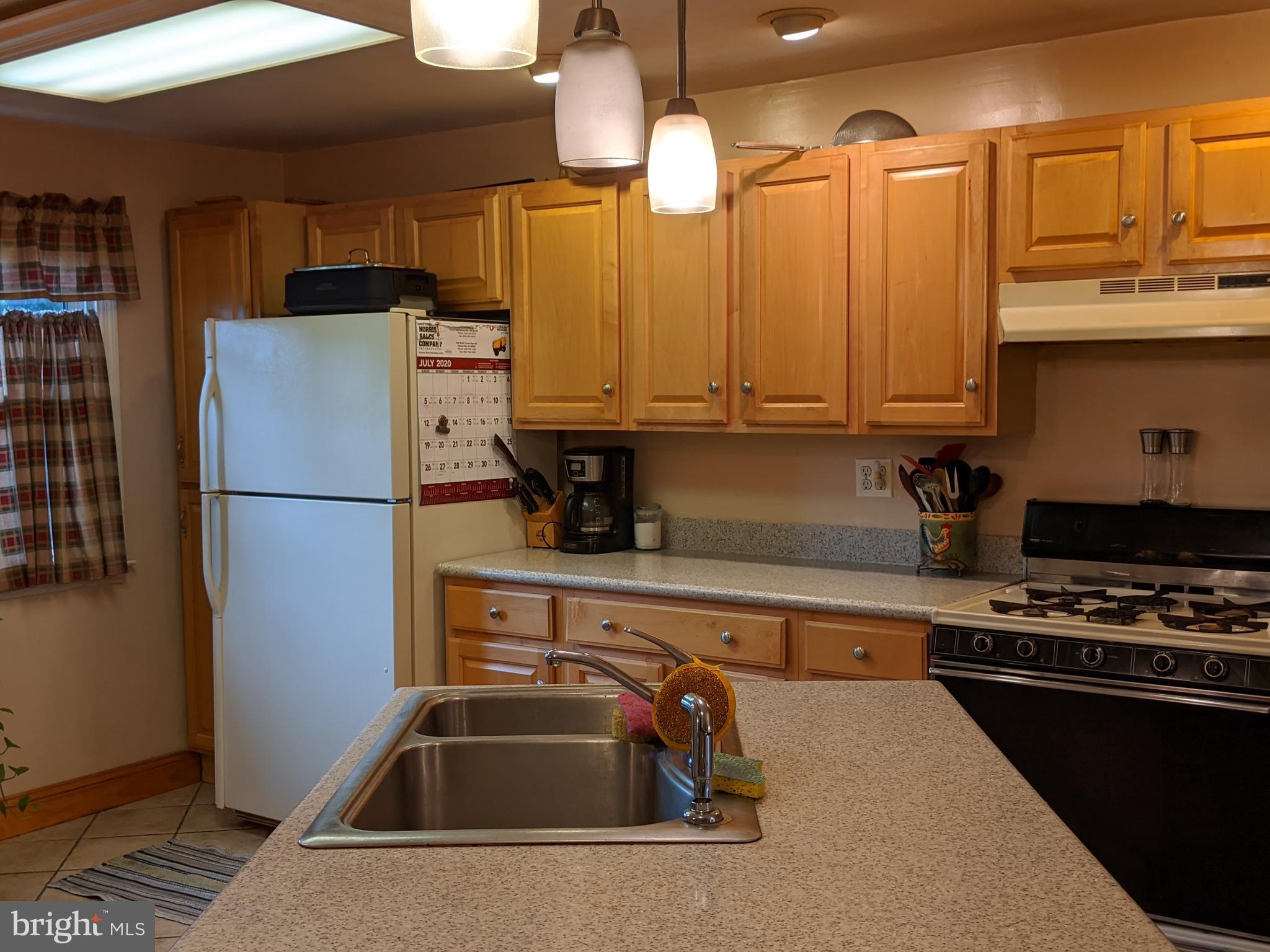 1482 Crown Point Road Westville, NJ 08093 - Photo 4 of 22 Large Eat-In Kitchen