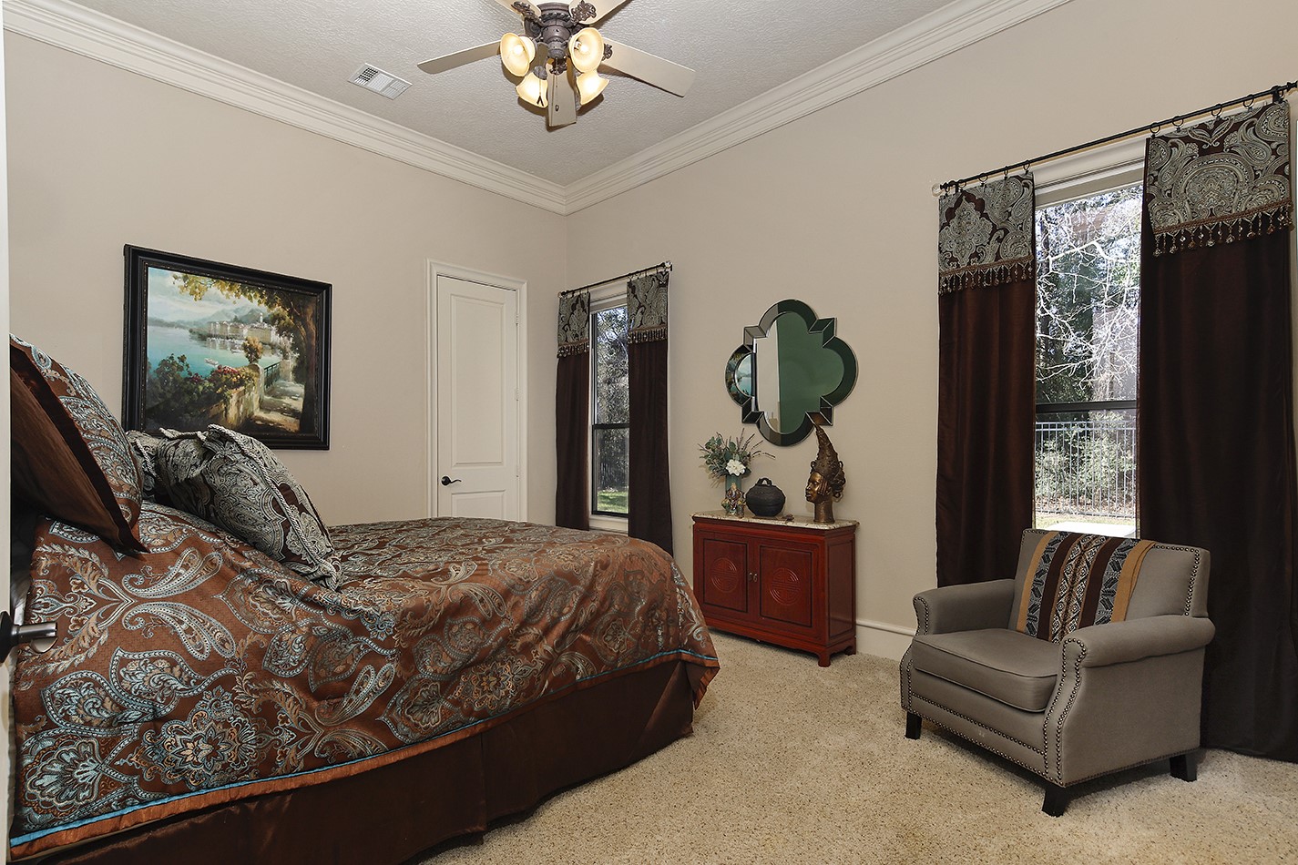 134 South Tranquil Path The Woodlands, TX 77380 - Photo 30 of 49 Ensuite #2 downstairs.