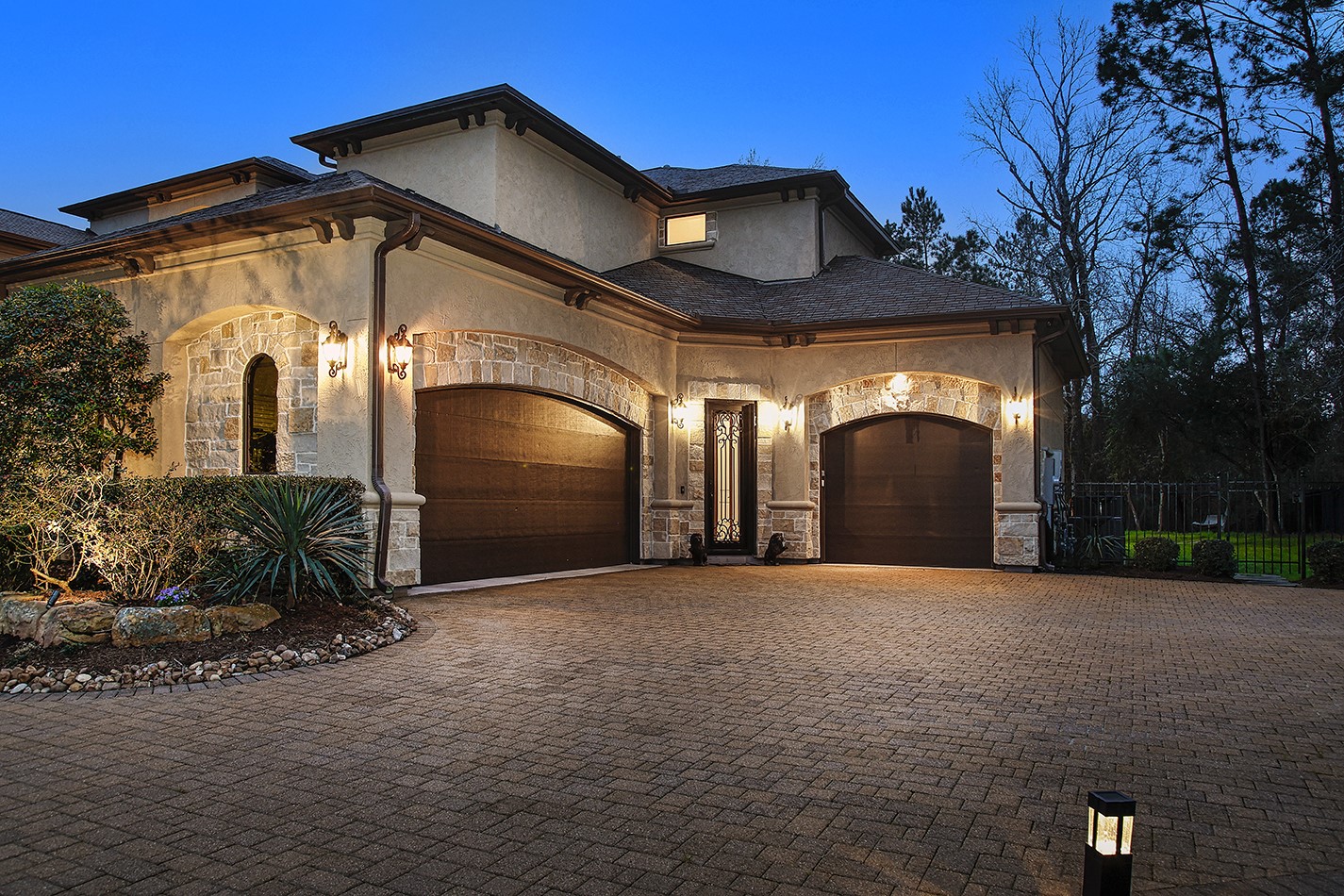 134 South Tranquil Path The Woodlands, TX 77380 - Photo 4 of 49