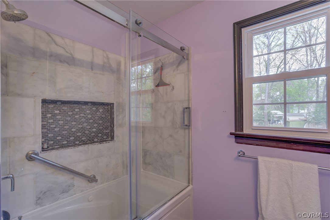2863 Iverson Road Midlothian, VA 23112 - Photo 29 of 38 a bathroom with a shower
