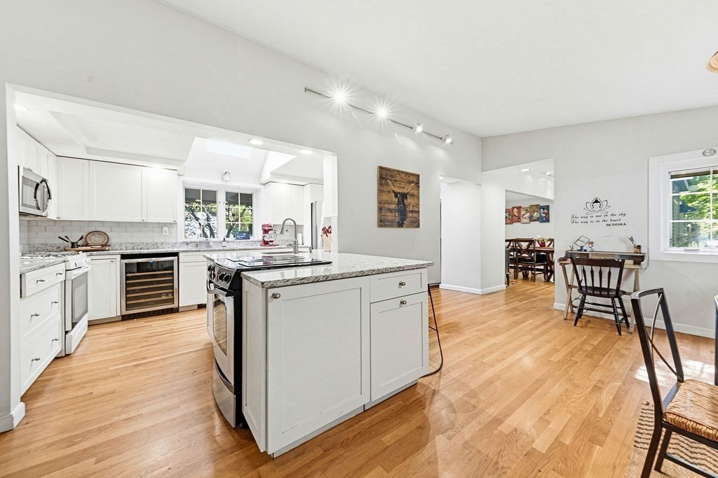 49 Ashcroft Road Sharon, MA 02067 - Photo 3 of 41