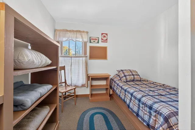 $975,000 | 107 Lamine Lane, Combined Locks, WI 54113