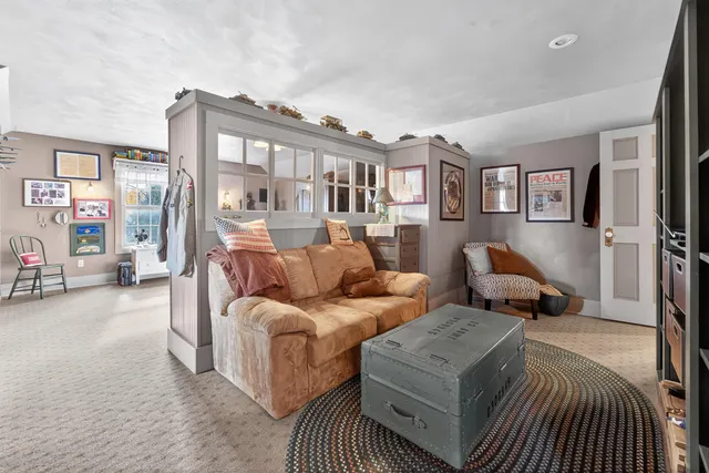 $975,000 | 107 Lamine Lane, Combined Locks, WI 54113