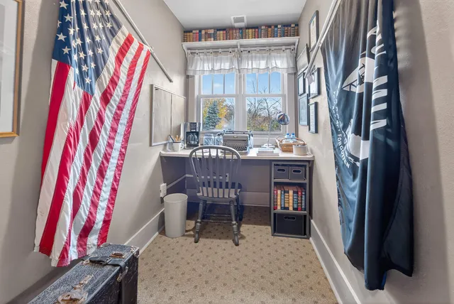 $975,000 | 107 Lamine Lane, Combined Locks, WI 54113