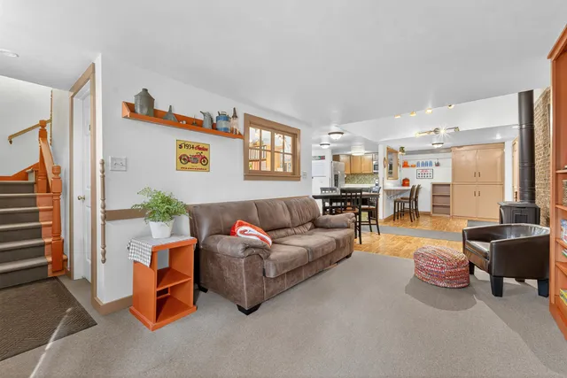 $975,000 | 107 Lamine Lane, Combined Locks, WI 54113