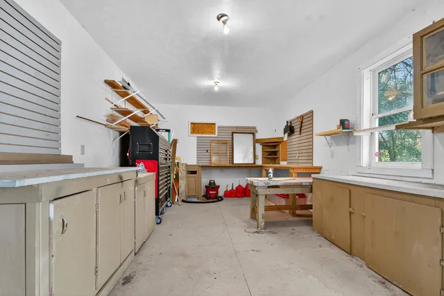 $975,000 | 107 Lamine Lane, Combined Locks, WI 54113