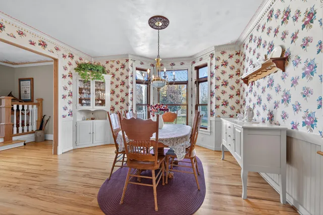 $975,000 | 107 Lamine Lane, Combined Locks, WI 54113