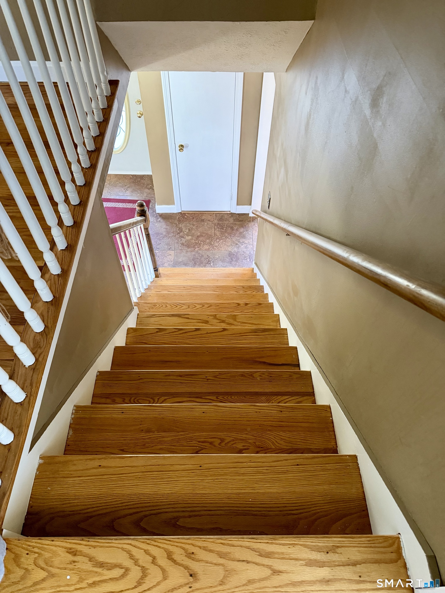 44 Crabapple Road Windsor, CT 06095 - Photo 24 of 38 a view of entryway