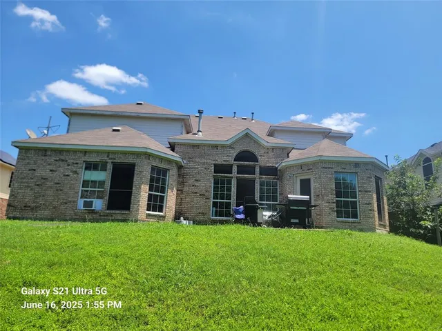 $424,000 | 417 Silver Creek Drive, DeSoto, TX 75115