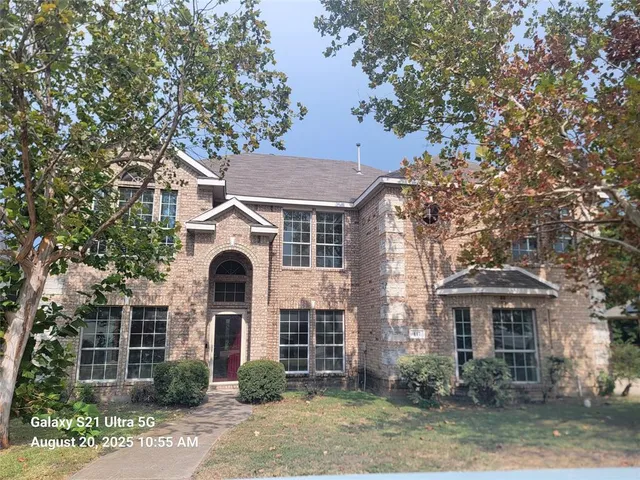 $424,000 | 417 Silver Creek Drive, DeSoto, TX 75115