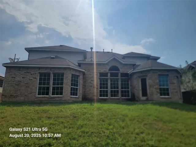 $424,000 | 417 Silver Creek Drive, DeSoto, TX 75115