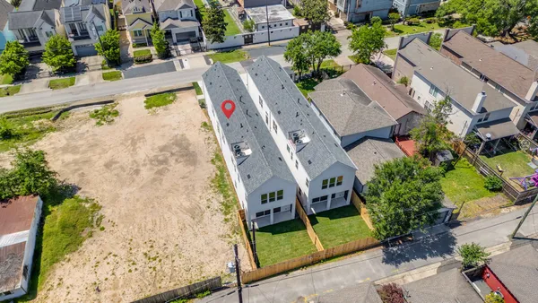 $1,247,000 | 710 Waverly Street, Unit D, Houston, TX 77007