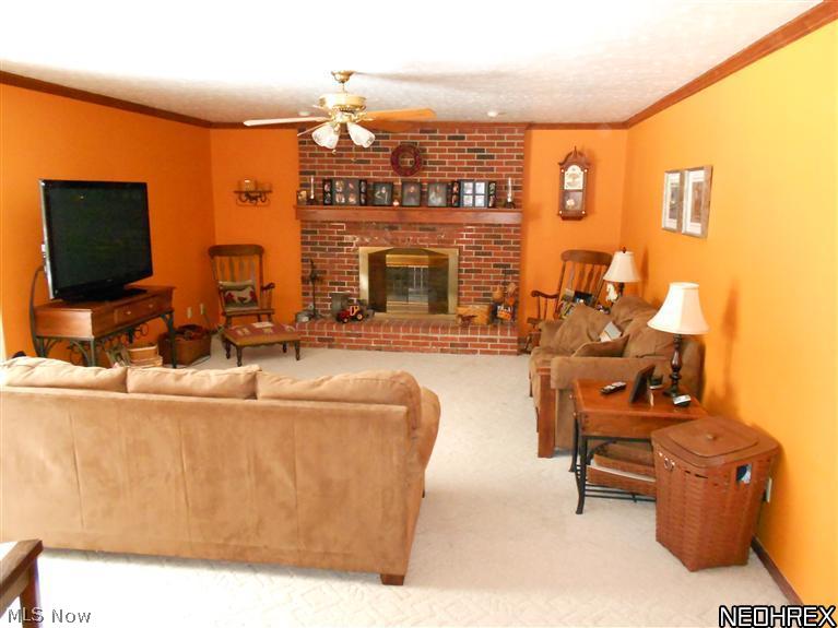 7310 Morley Road Painesville, OH 44077 - Photo 8 of 17 FAMILY ROOM MORLEY