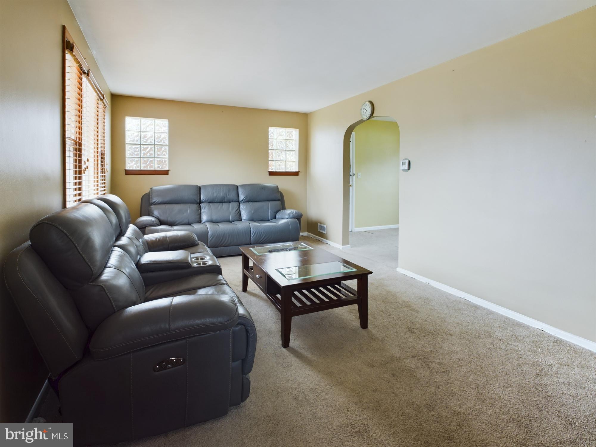 8102 Woodhaven Road Rosedale, MD 21237 - Photo 5 of 36