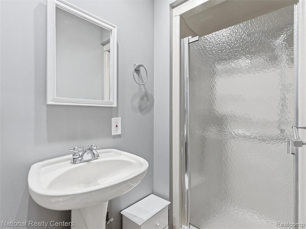 5470 Jamestown Road Utica, MI 48317 - Photo 23 of 50 Gallery Image 23