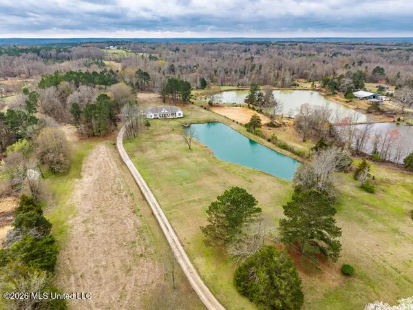 $798,000 | 4597 Hernando Road, Holly Springs, MS 38635