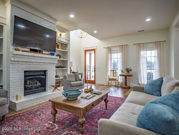 $798,000 | 4597 Hernando Road, Holly Springs, MS 38635