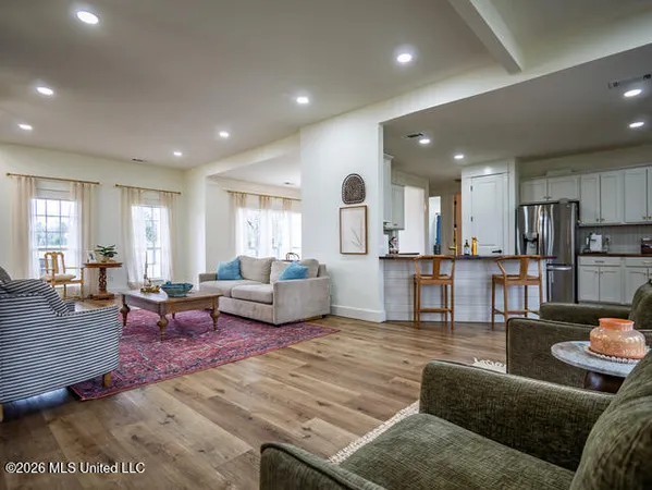 $775,000 | 4597 Hernando Road, Holly Springs, MS 38635