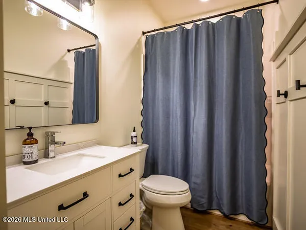 $798,000 | 4597 Hernando Road, Holly Springs, MS 38635