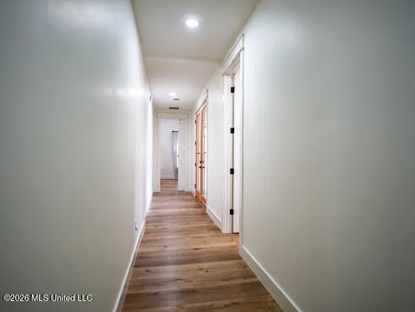 $775,000 | 4597 Hernando Road, Holly Springs, MS 38635