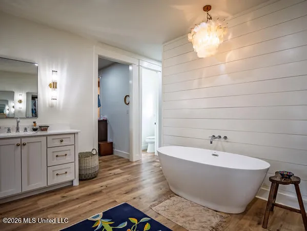 $798,000 | 4597 Hernando Road, Holly Springs, MS 38635