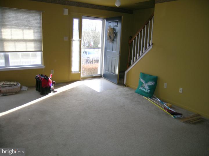 5526 Rinker Circle, Unit 335 Doylestown, PA 18902 - Photo 13 of 24 Living Room