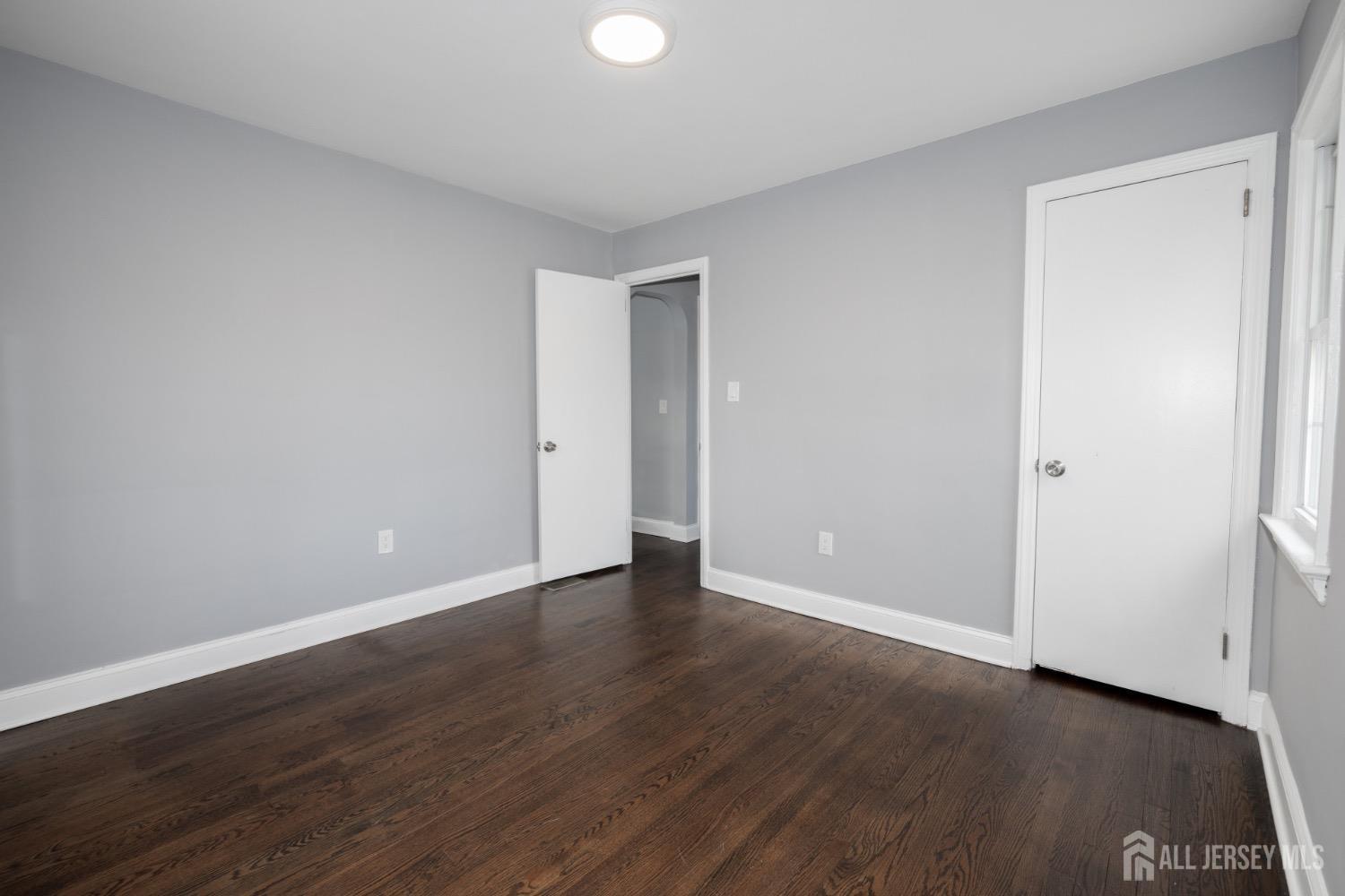 554 Crows Mill Road Fords, NJ 08863 - Photo 8 of 18