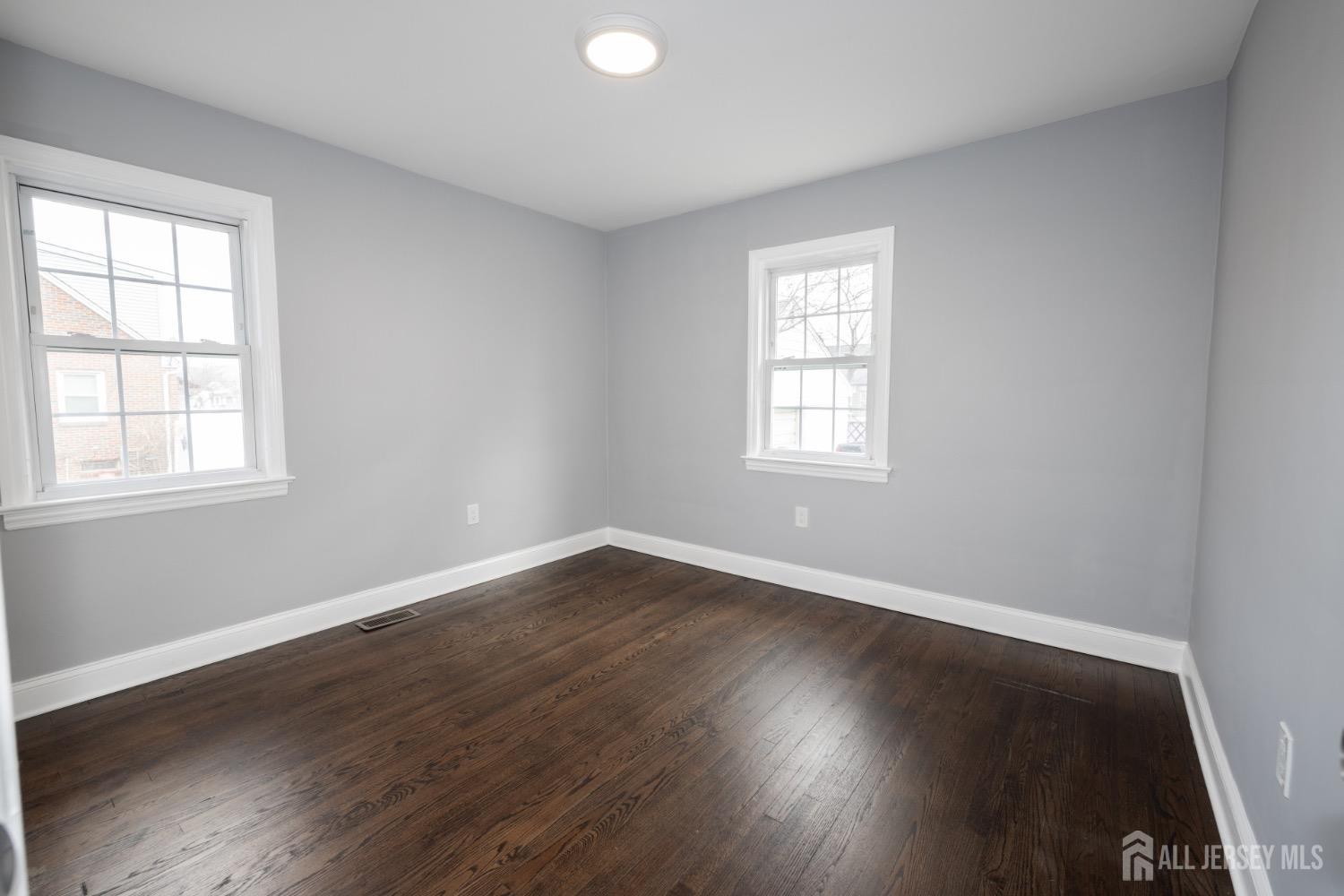 554 Crows Mill Road Fords, NJ 08863 - Photo 9 of 18