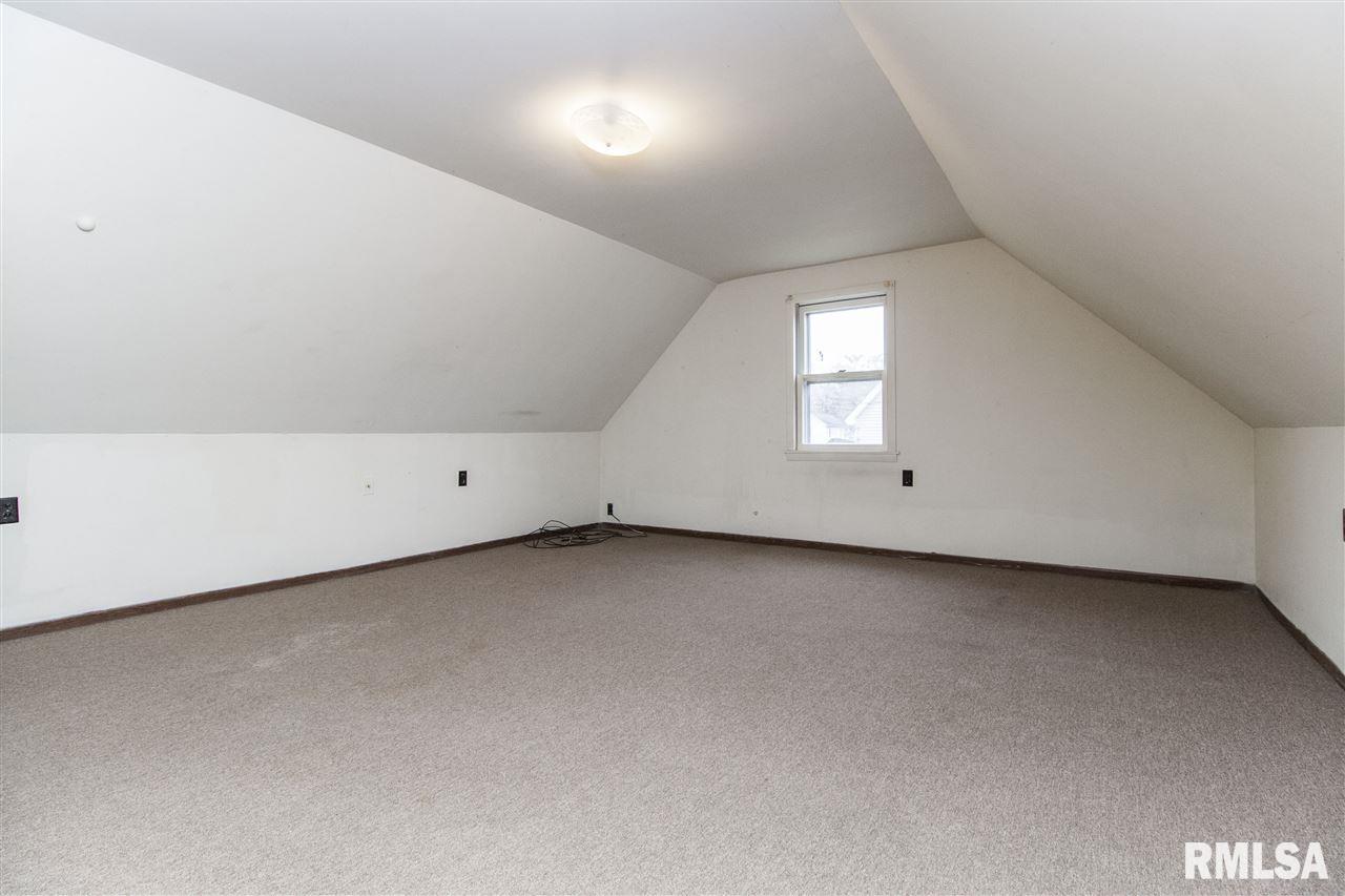 504 Richard Street Henry, IL 61537 - Photo 4 of 36 Gallery Image 4