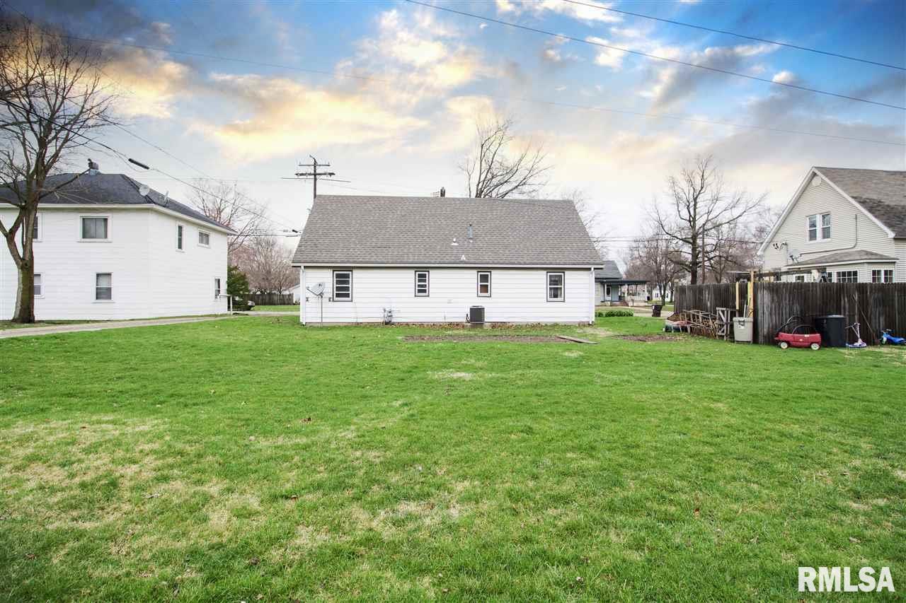 504 Richard Street Henry, IL 61537 - Photo 5 of 36 Gallery Image 5