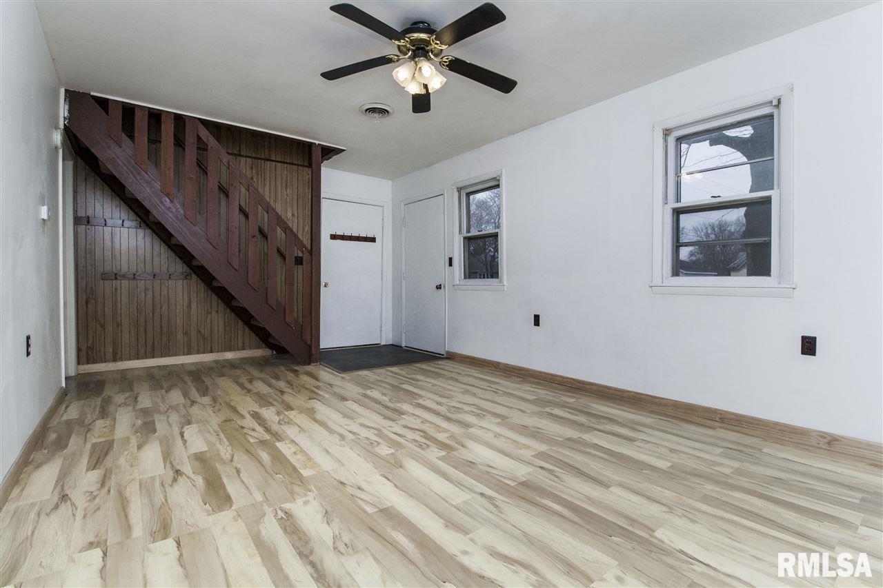504 Richard Street Henry, IL 61537 - Photo 8 of 36 Gallery Image 8