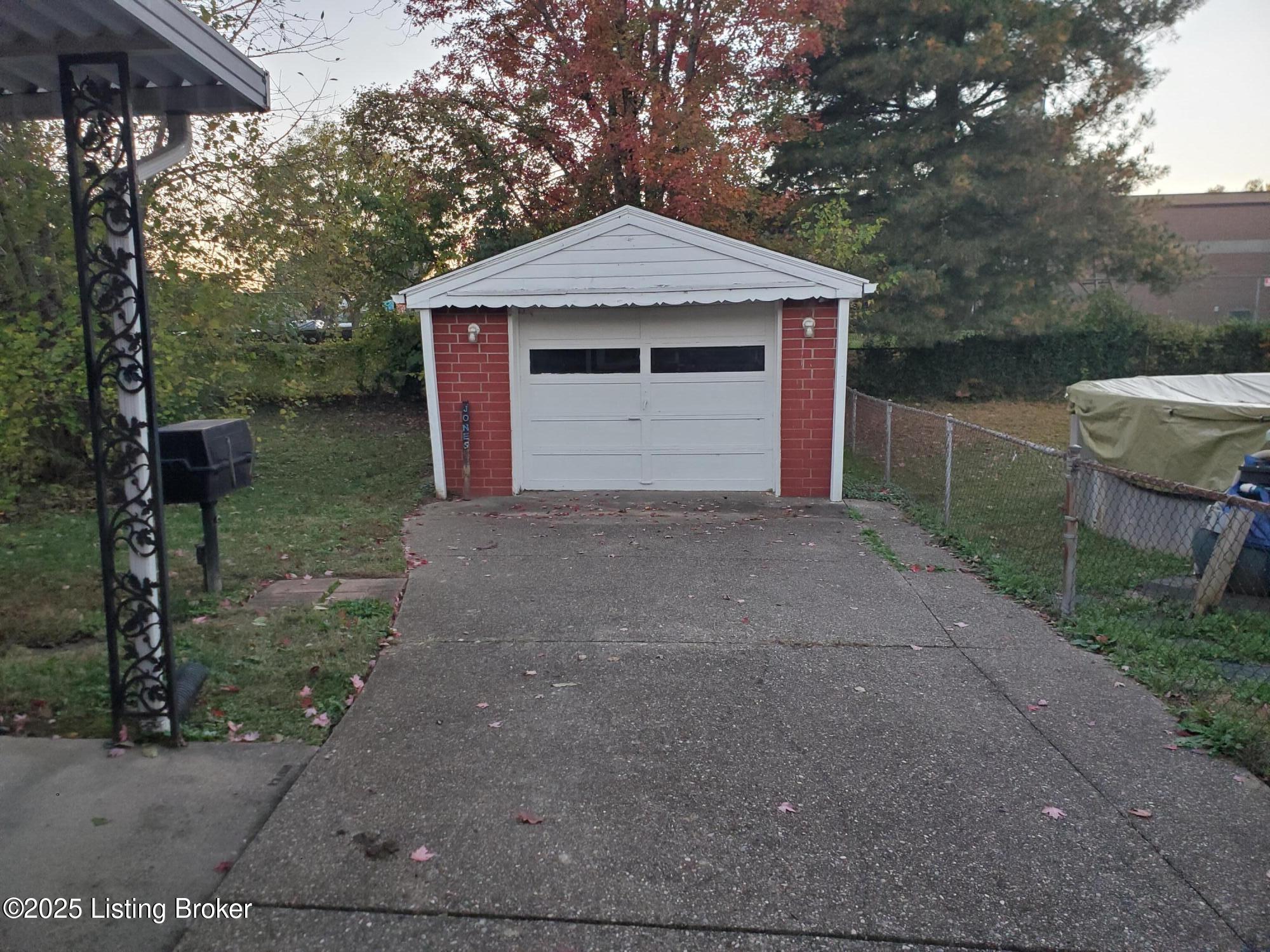 634 Edith Road Louisville, KY 40206 - Photo 12 of 13 634 edith rd (3)