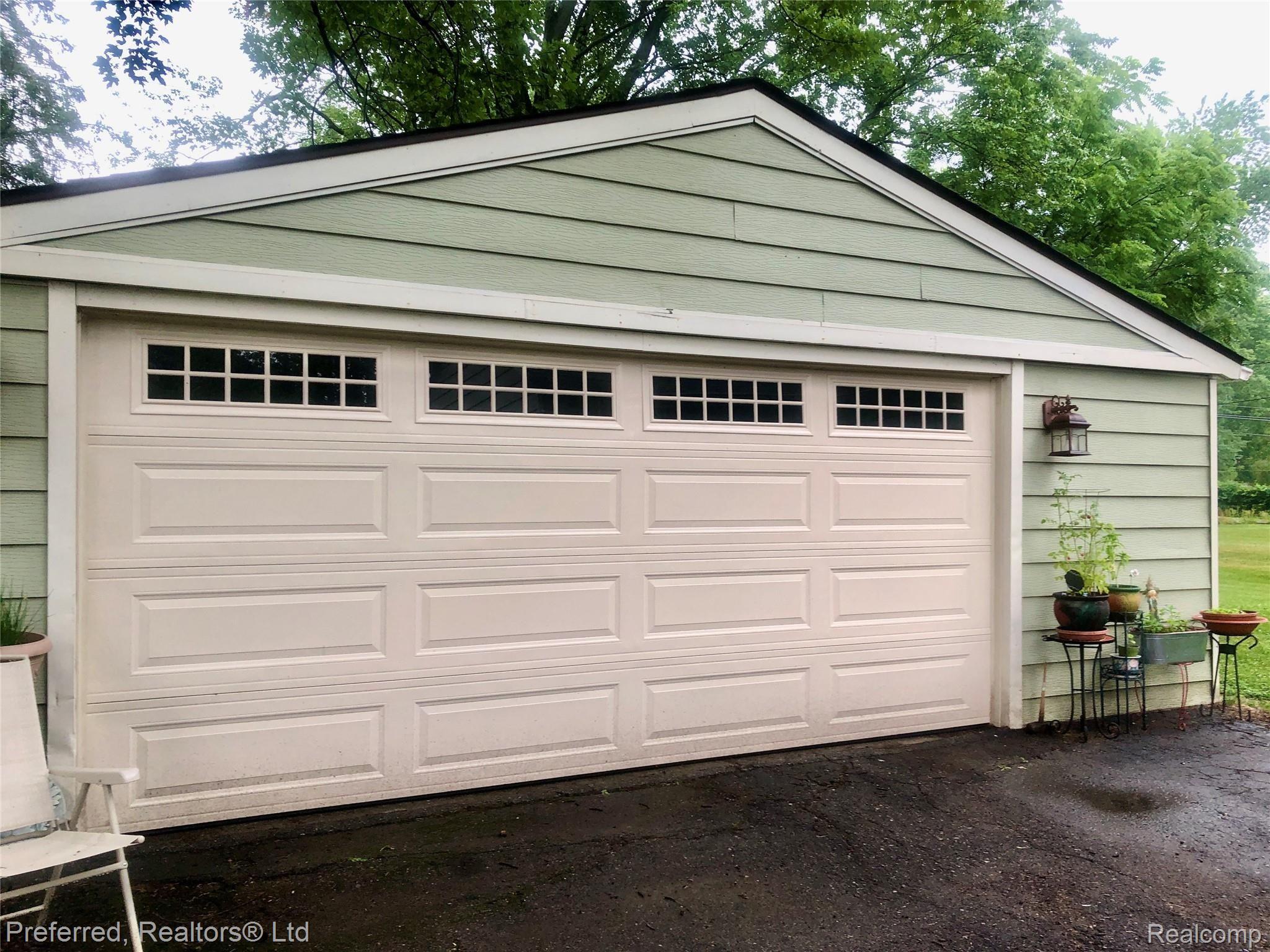 5605 Denton Road Canton, MI 48188 - Photo 25 of 28 957CA0FD-5F06-4361-8A32-5327D670DF09_1_201_a.jpeg