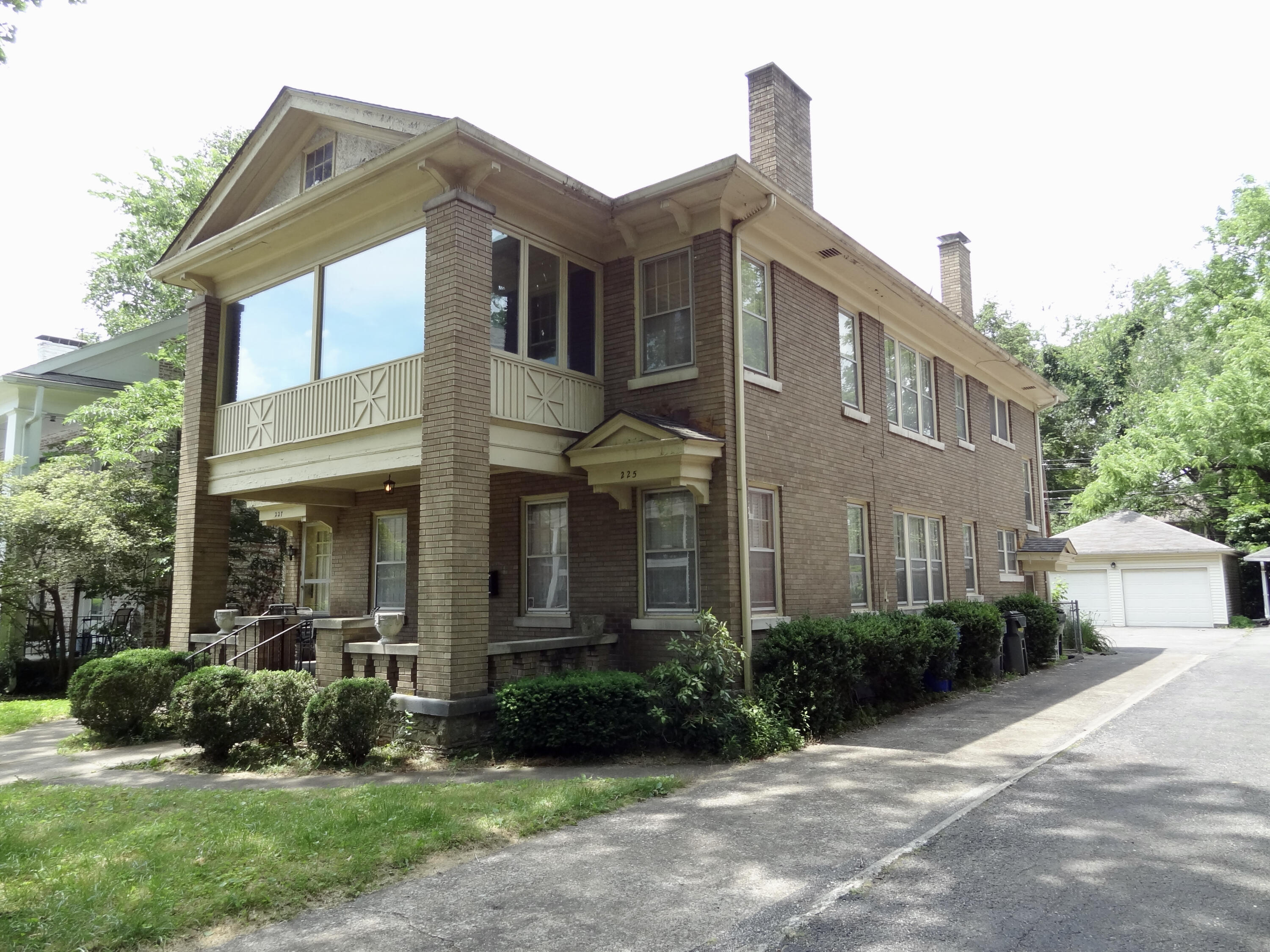 225-227 Sycamore Road Lexington, KY 40502 - Photo 2 of 80 DD705DB5-D5DE-4D72-BC99-29C1DF8D4AA0_1_2