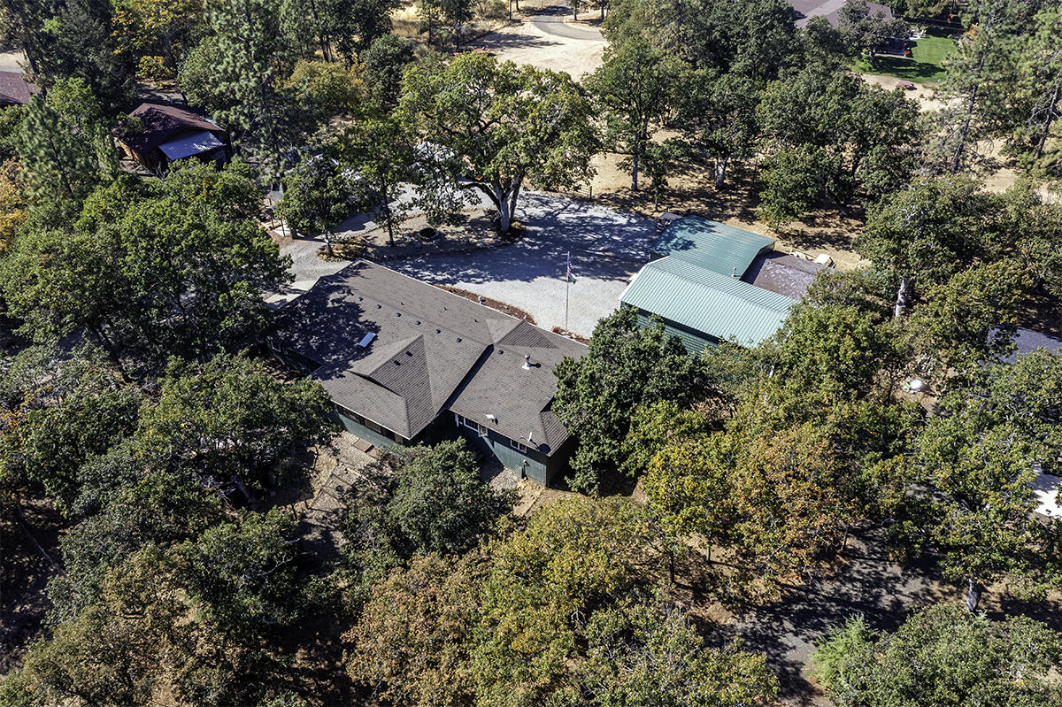 332 Rene Drive Shady Cove, OR 97539 - Photo 3 of 53 DJI_0198-HDR-Edit