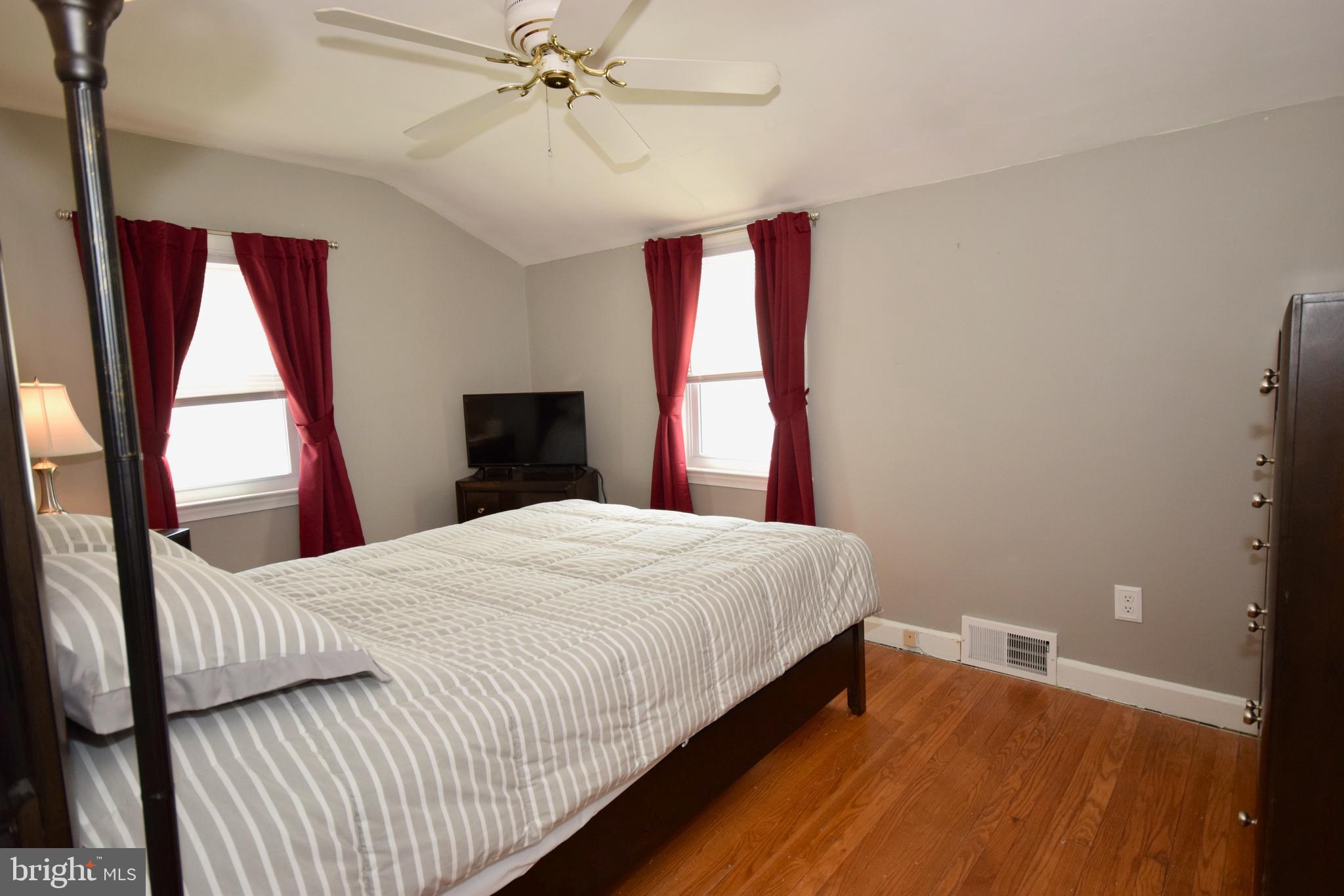 517 Ridley Avenue Folsom, PA 19033 - Photo 17 of 27 Gallery Image 17