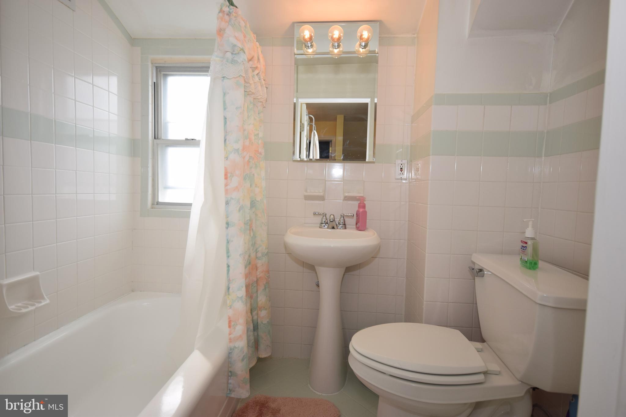 517 Ridley Avenue Folsom, PA 19033 - Photo 22 of 27 Gallery Image 22