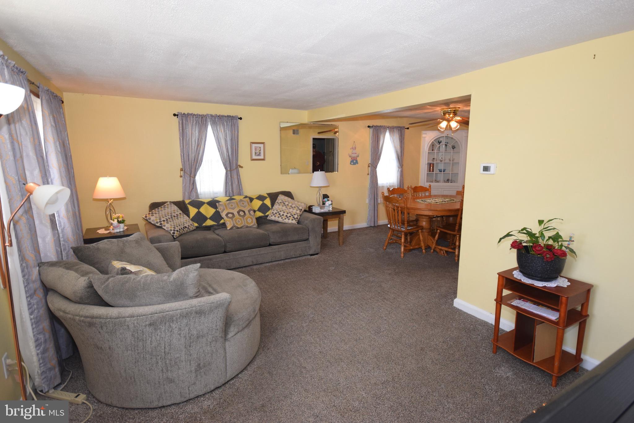 517 Ridley Avenue Folsom, PA 19033 - Photo 3 of 27 Gallery Image 3