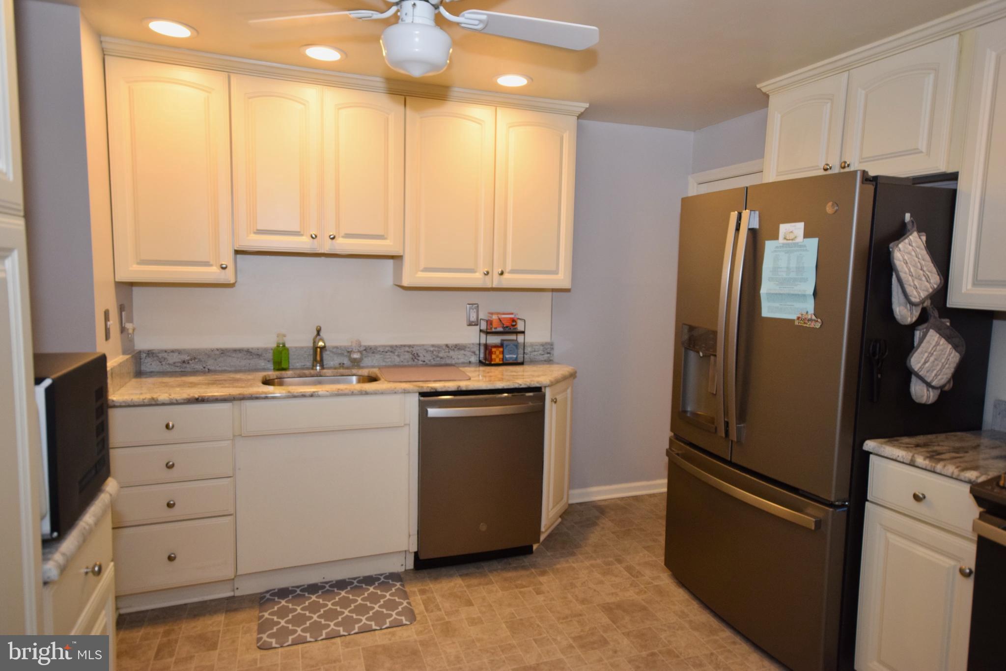 517 Ridley Avenue Folsom, PA 19033 - Photo 10 of 27 Gallery Image 10