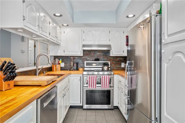 $395,000 | 64 Nipmuc Trail, Unit A, North Providence, RI 02904