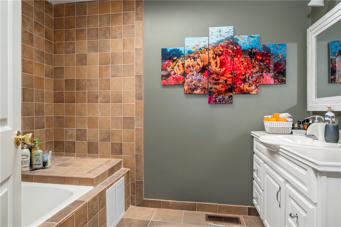 64 Nipmuc Trail, Unit A North Providence, RI 02904 - Photo 28 of 34