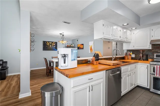 $395,000 | 64 Nipmuc Trail, Unit A, North Providence, RI 02904