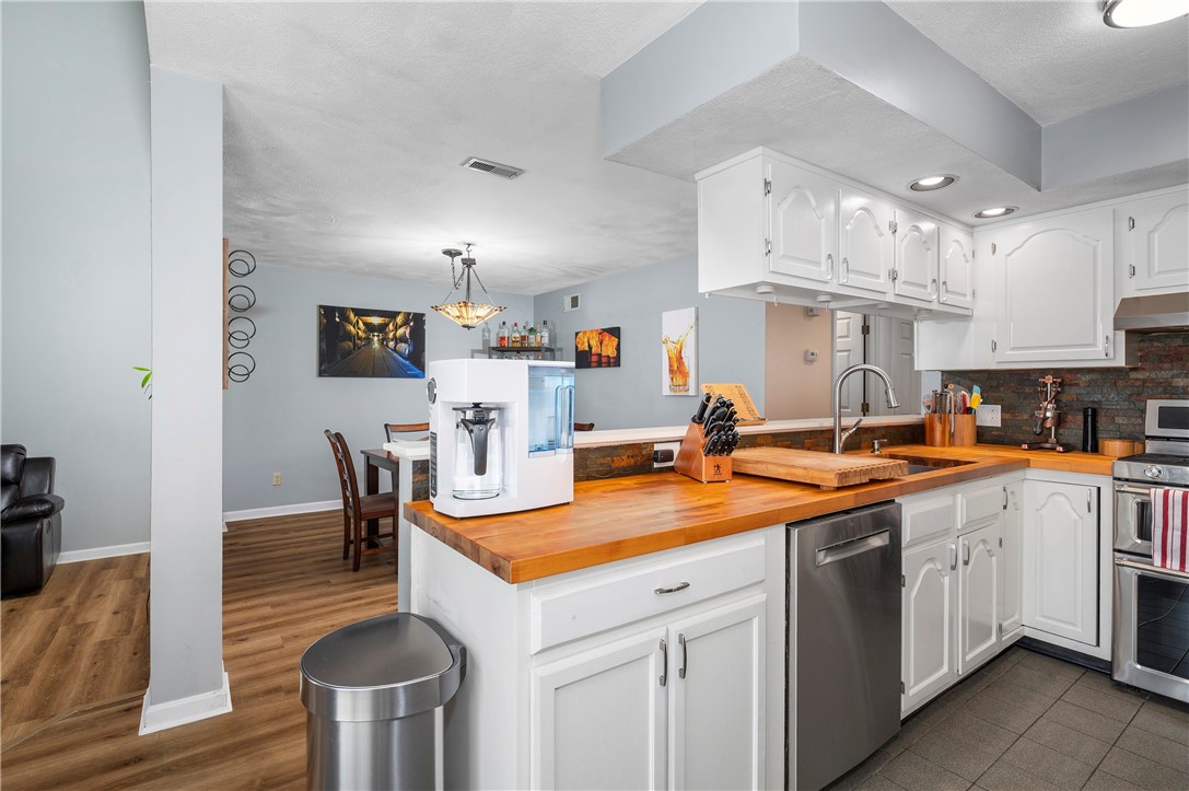 64 Nipmuc Trail, Unit A North Providence, RI 02904 - Photo 9 of 34