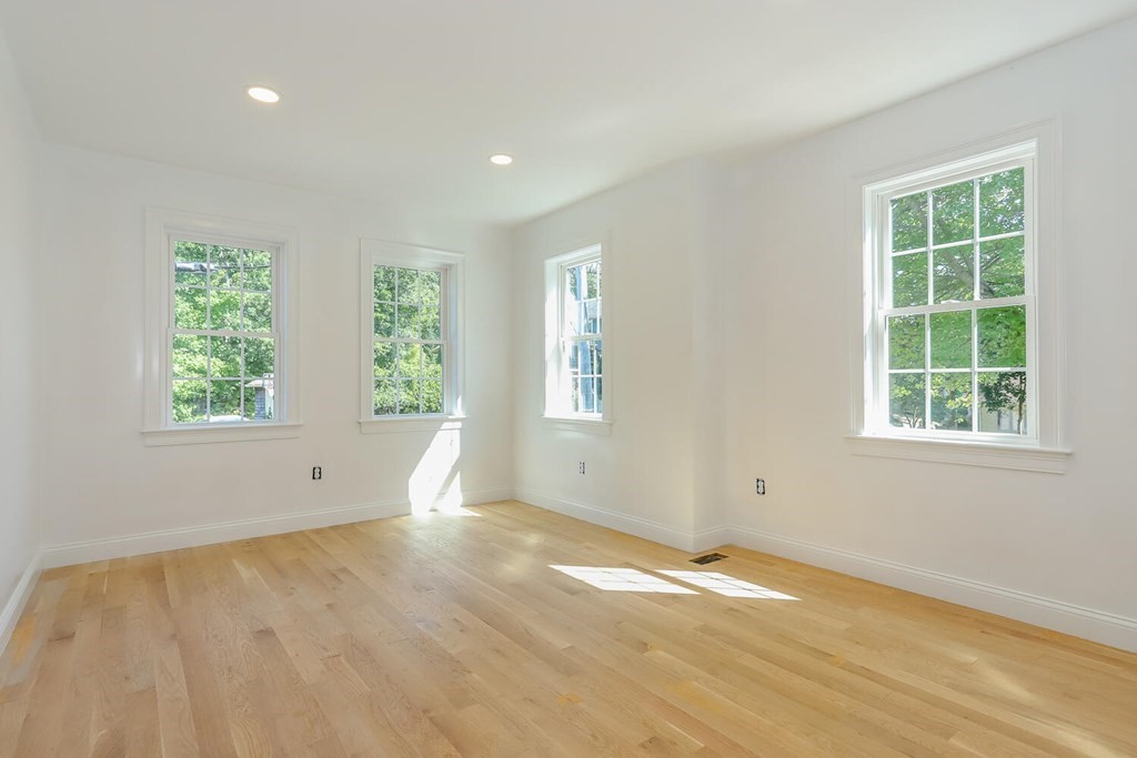 189 Lawrence Street Canton, MA 02021 - Photo 5 of 28 Gallery Image 5