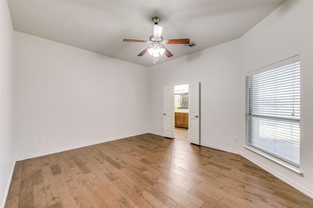 1802 Sanderlain Lane Allen, TX 75002 - Photo 5 of 12